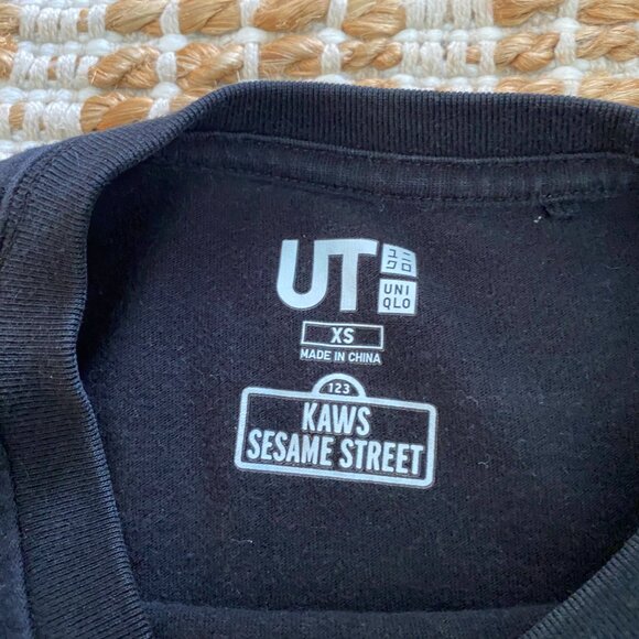 KAWS x Uniqlo x Sesame Street Group 2 Tee – Size Small (US Sizing) – Black - Picture 3 of 10